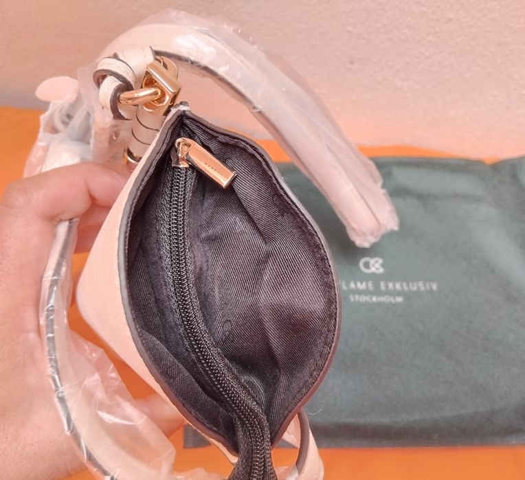 Bolsa Hay Oriflame - NOVA