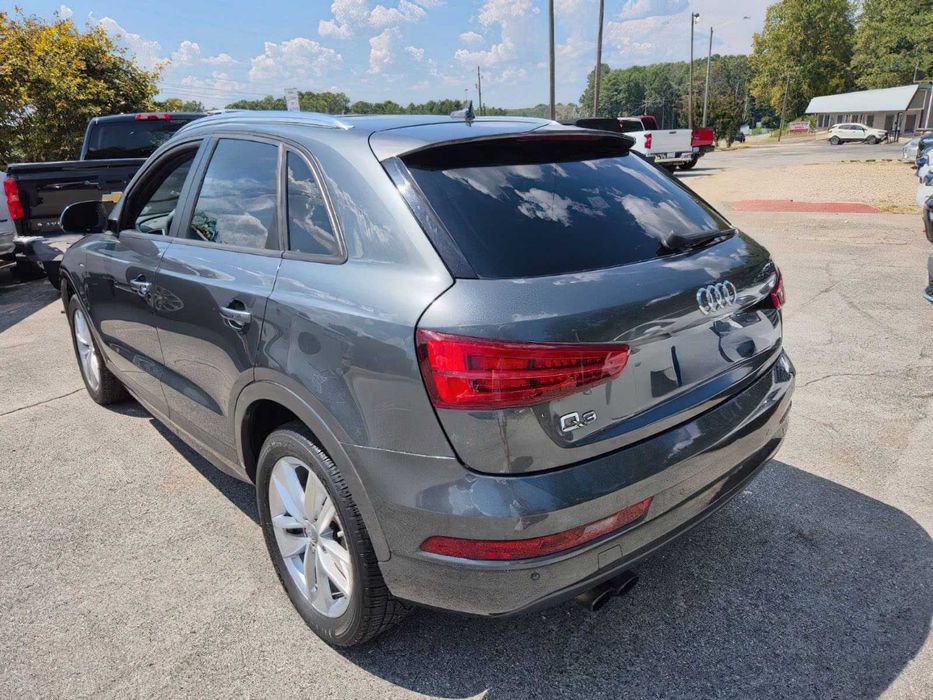 Audi Q3      2018