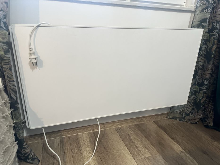 Ścienny panel grzewczy na podczerwień