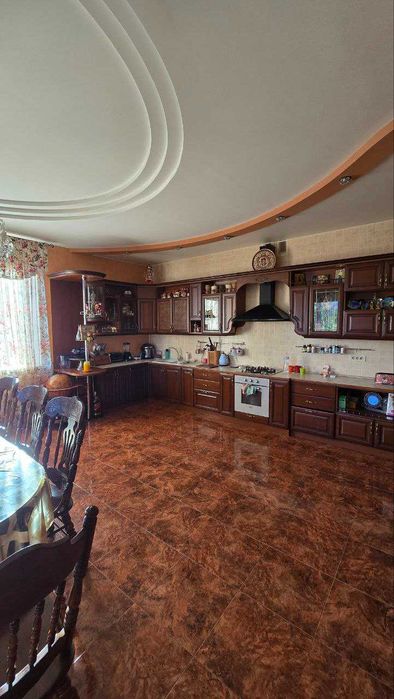 Затишний будинок біля моря в Лісках