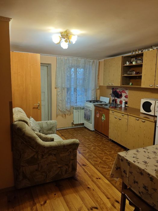 Здам в довгострокову оренду 2 поверх приватного будинку.