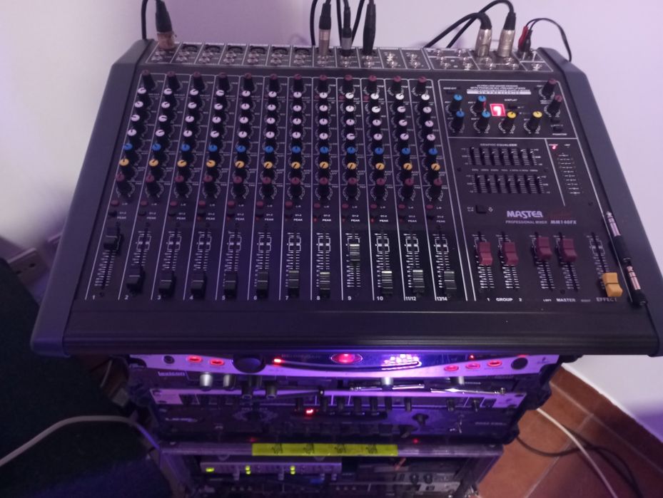 Mesa de som com efeitos  MASTER AUDIO PROFESSIONAL MIXER MM 140 FX