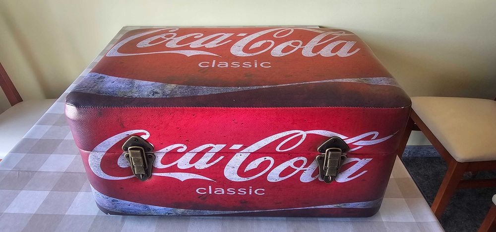 Banco | Baú  Coca Cola