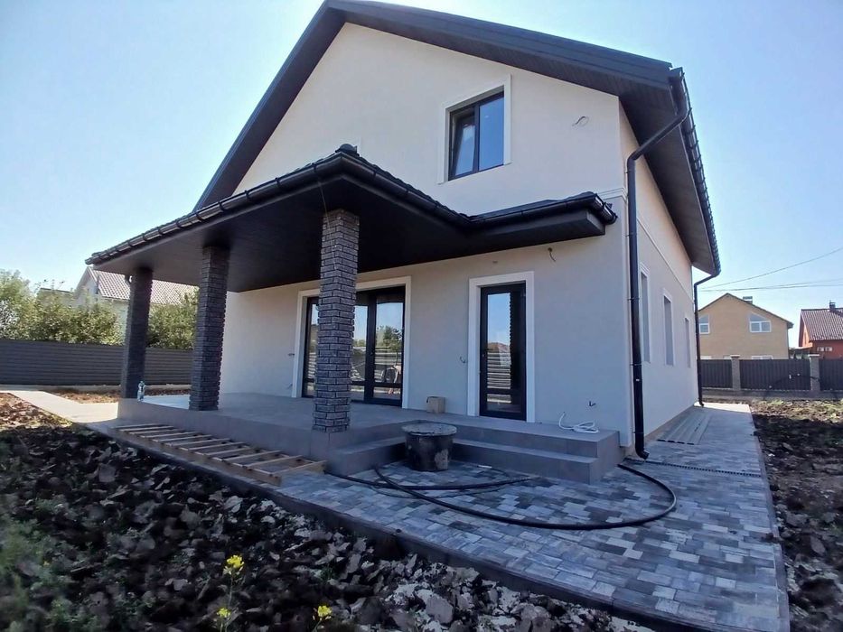 Продаж будинку с. Нове заг.пл. 188м.кв. 5 кімнат 6 соток