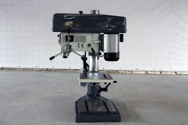 Настільний свердлильний верстат CORMAK W25 сверлильный