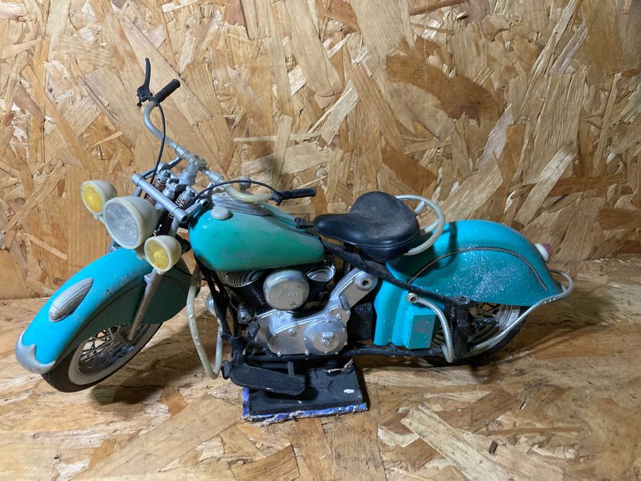 INDIAN Chief Motorcyle na escala 1/6