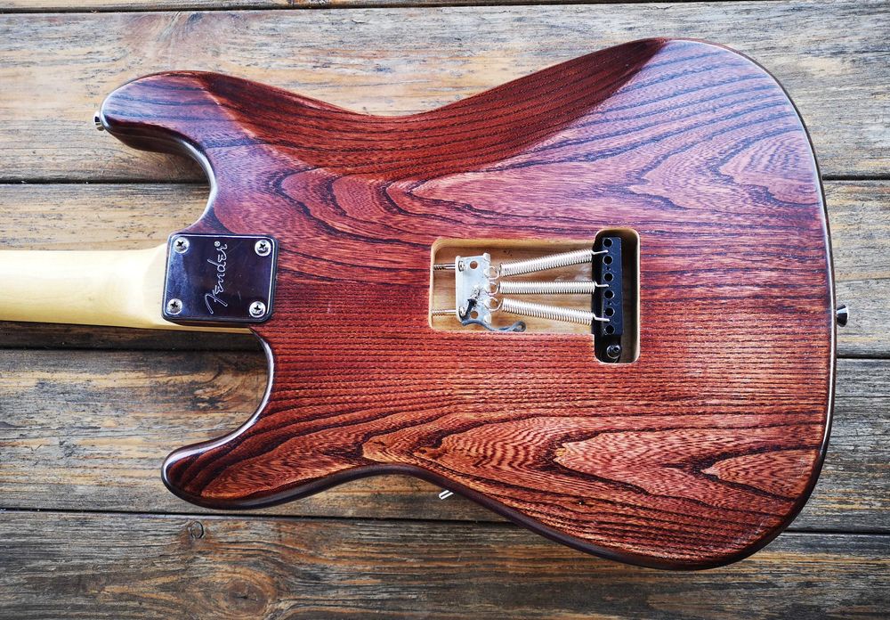 Ibanez AZ 2204 (réplica custom made)