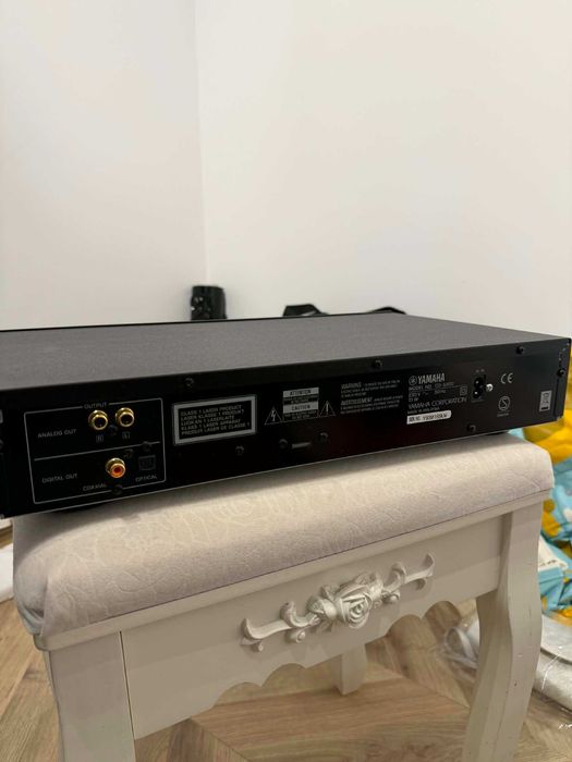 Odtwarzacz CD Yamaha CD-S300 czarny