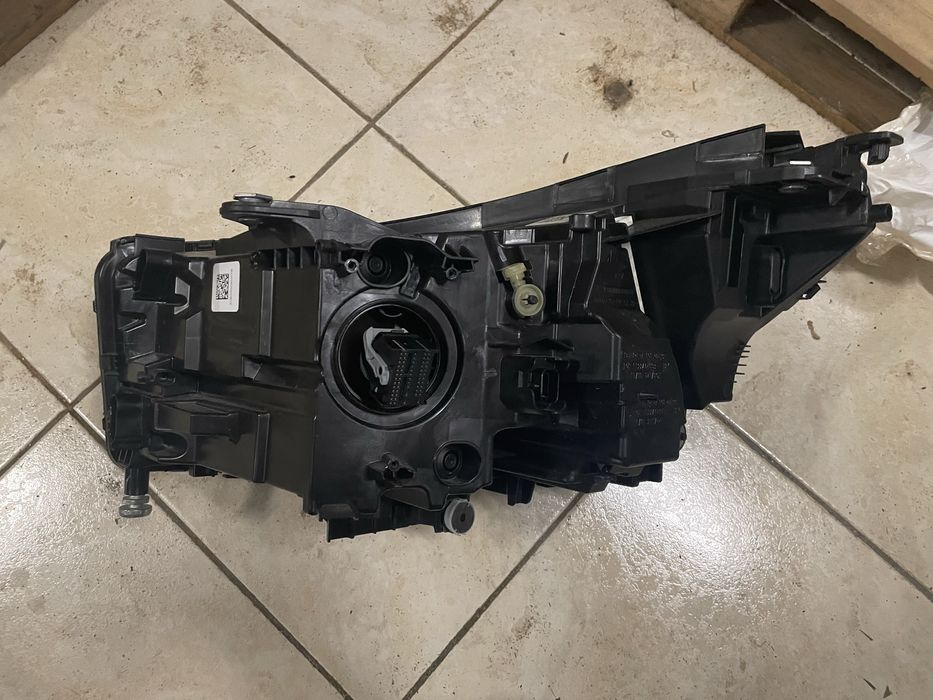 Farol BMW serie 5 G60/G61