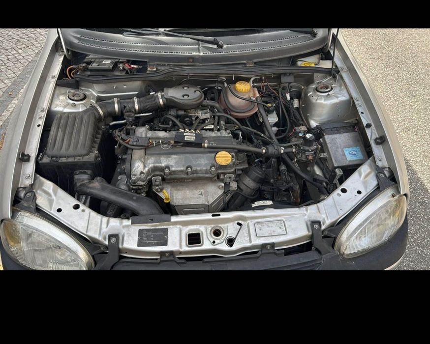 Opel Corsa Ano 2000 (Gasolina / GNV)
