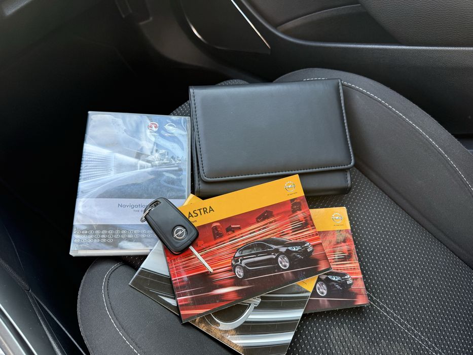 Opel Astra Sports Tourer — fotografia 7