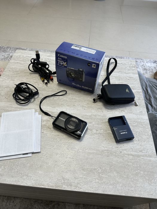 Фотоапарь Cenon PowerShot SX230 HS. Відмінний стан.