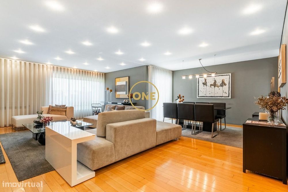 Apartamento T5 de Excelência no Centro de Santo Tirso