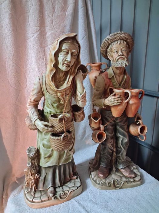 2 Esculturas antigas em cerâmica