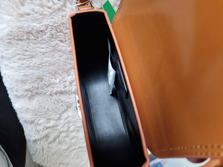 Nowa torebka listonoszka marki Benetton