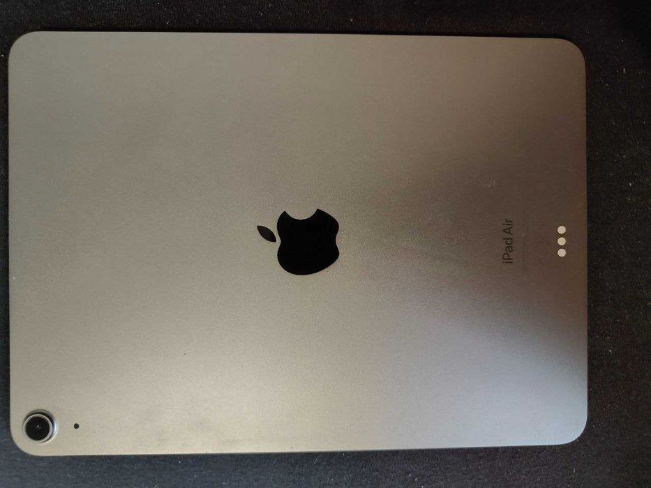Apple iPad Air 5 (64GB) – w idealnym stanie, pełen zestaw!