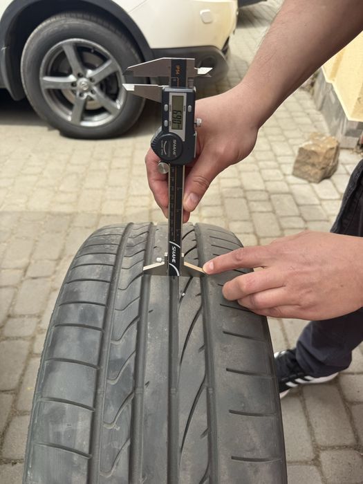 Bridgestone Dueler H/P Sport 255/40 R20