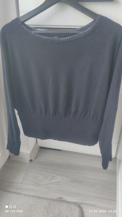 Swetrek nowy bez metki