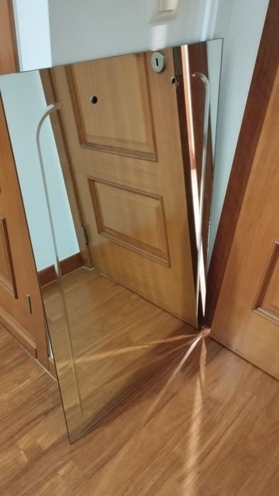 Vendo espelho de casa de banho