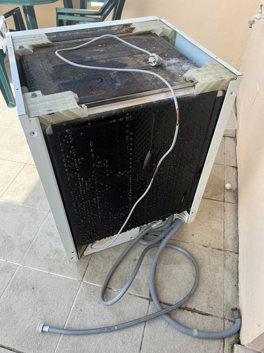 Máquina de lavar loiça Siemens AVARIADA para peças ou reparação