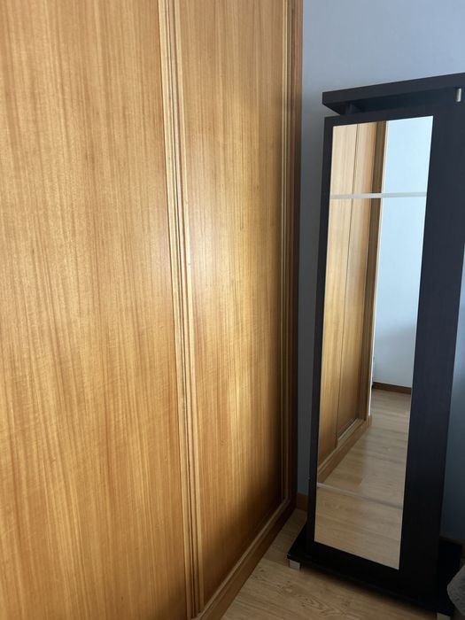 Espelho com bengaleiro