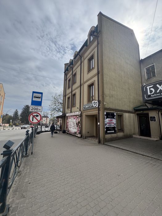 Оренда приміщень.   1 i 3 поверх,