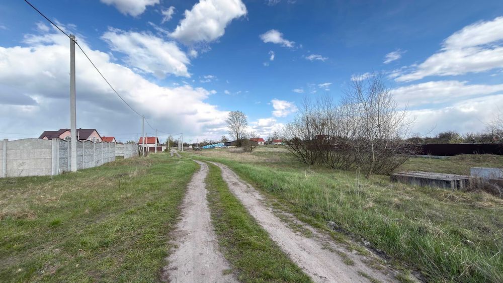 Біля річки Десна село Рожни кутова ділянка 5 соток під забудову