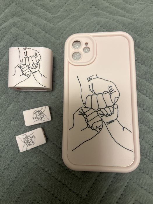 Чехол на айфон 11 + чехол для зарядного устройства