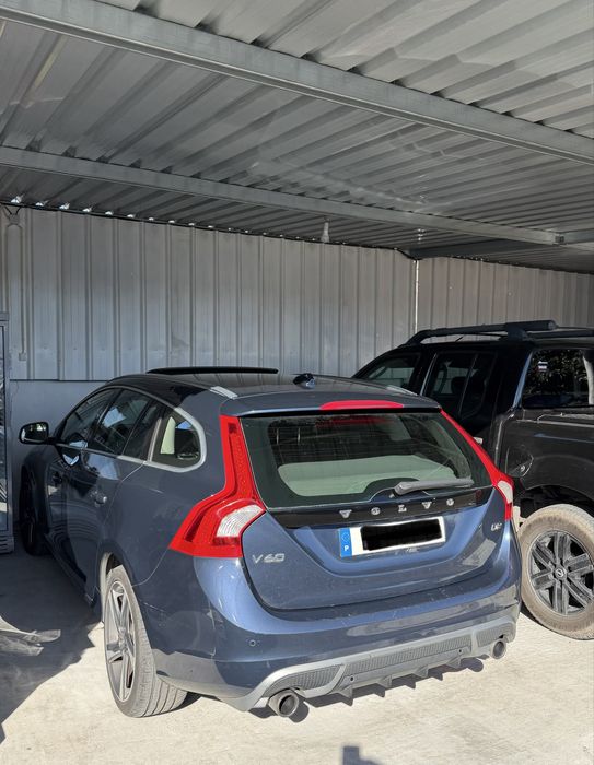 Volvo V60 D2 R Design