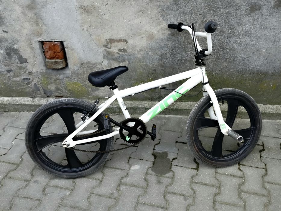 Rower BMX do naprawy