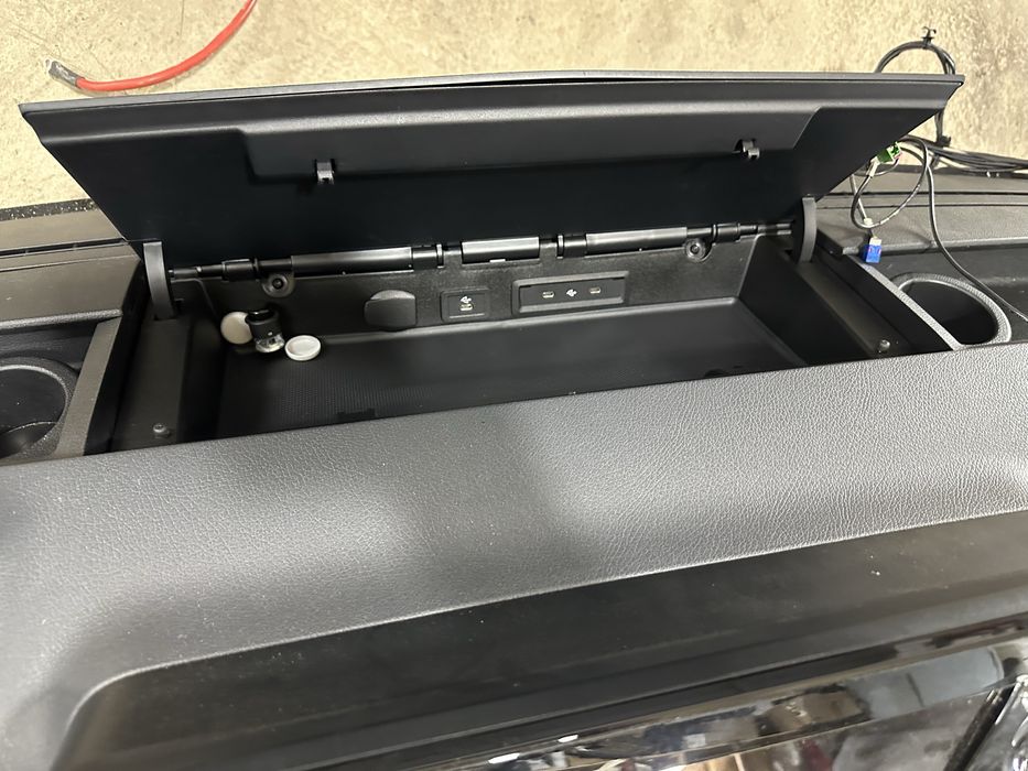 Панель, щиток,магнітола, Mbux, кондиціонер, Спрінтер 907