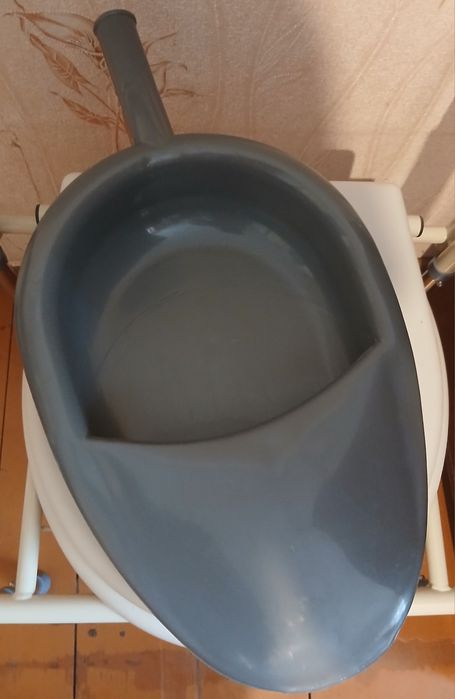Судно медичне нове