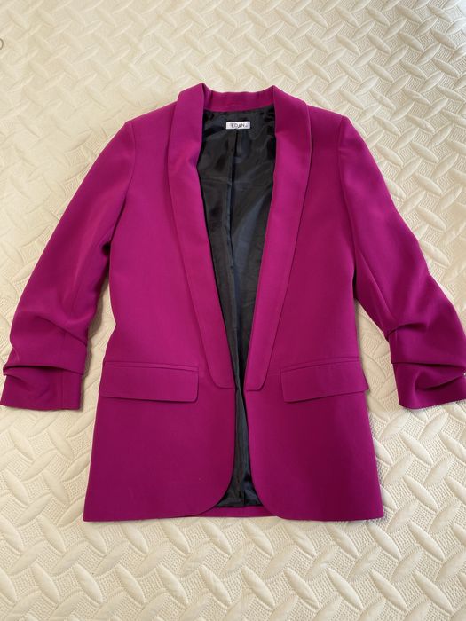Малиновий діловий жакет