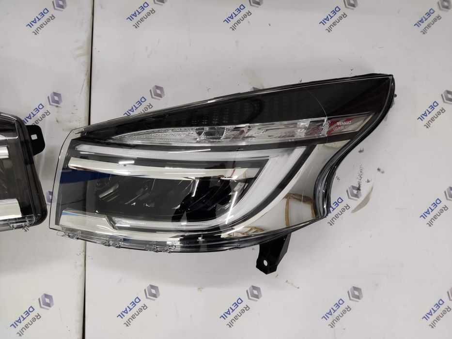 Фара LED Рено Трафік Renault Trafic 2019-2021 260109054R,260602422R