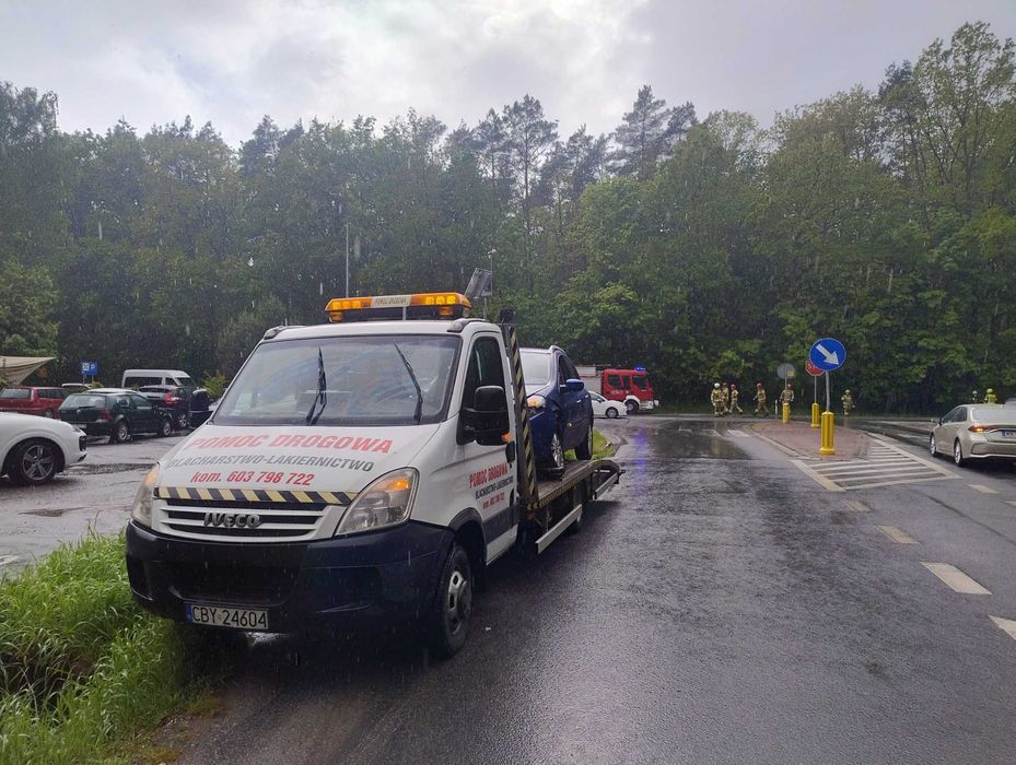 Pomoc Drogowa, Auto laweta, holowanie, transport samochodów, usługi S5
