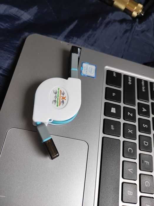 Wysuwany port Micro USB 2 w 1  iPhone Android