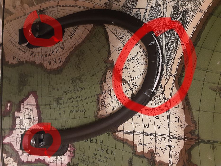 Чемодан на колесиках Via Vee с принтом"Карта мира"