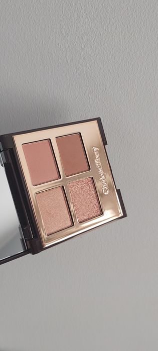 Charlotte Tilbury Luxury Pillow Talk paleta cieni