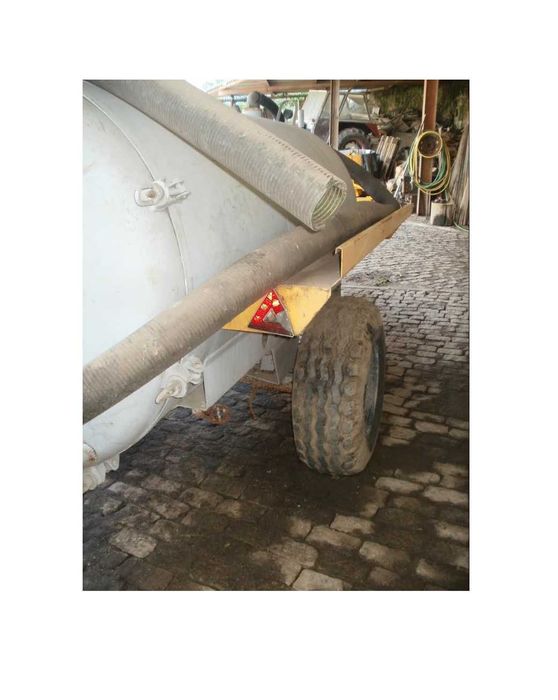 Reboque cisterna 3000Lts
