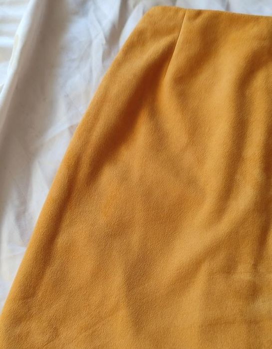 Міні юбка спідниця мініюбка міні-юбка мініспідниця жовта яскрава замша