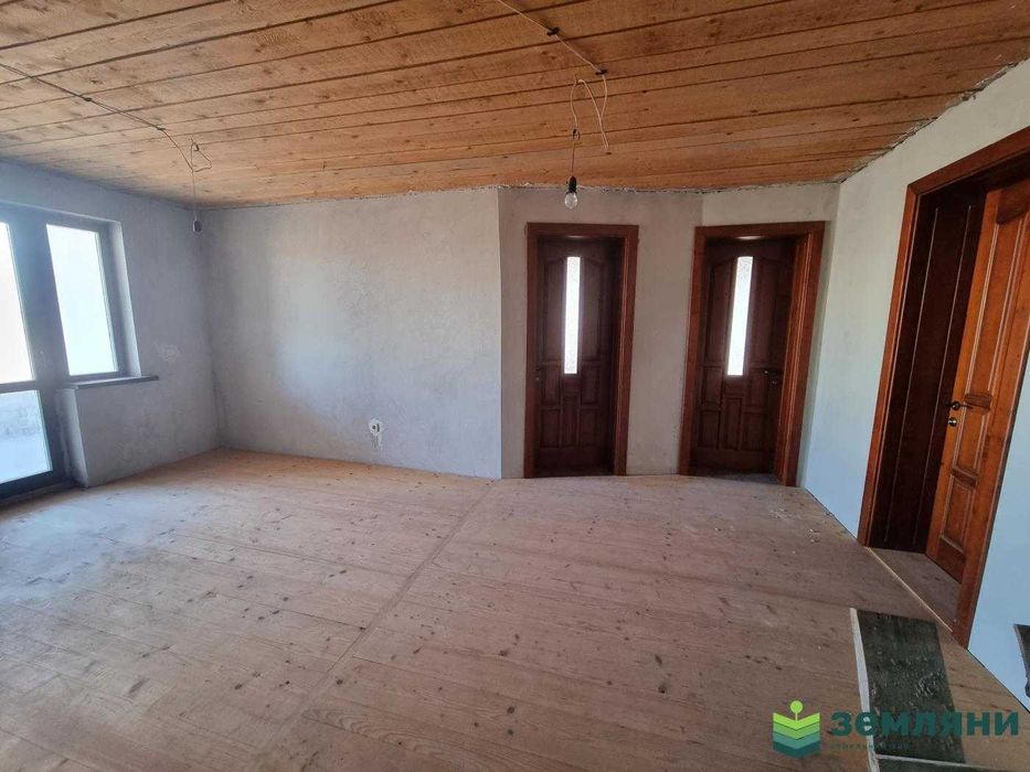 Продаж будинку 222 кв.м та землі 12,5 соток в с. Підпечери (5)