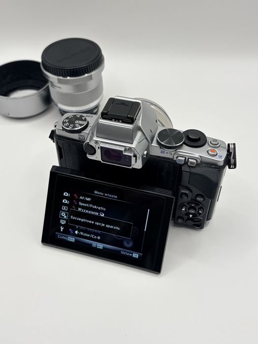 Olympus OM-D E-M5 + 2 obiektywy – super stan