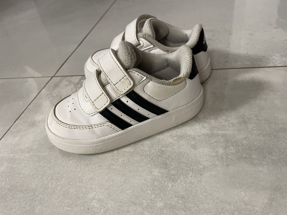 Кросівки adidas 22р. (100грн)