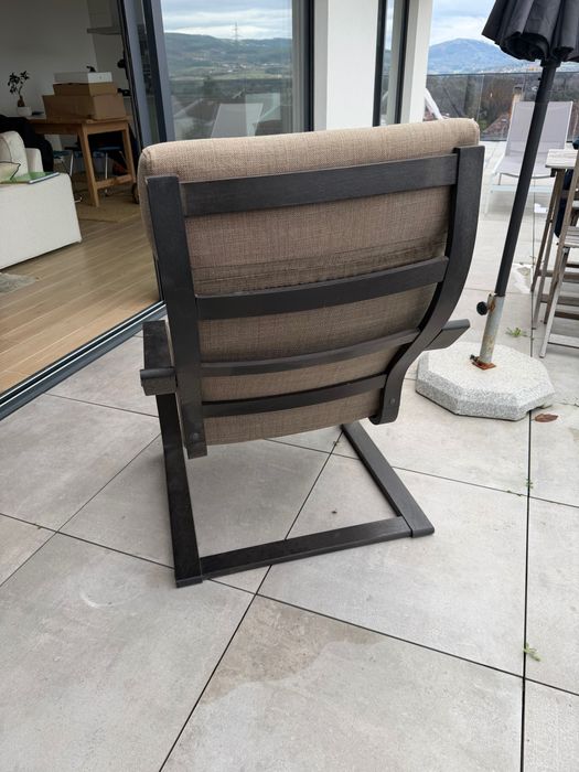 Cadeirão POÄNG IKEA Poltrona Madeira castanho escuro e capa Castanha