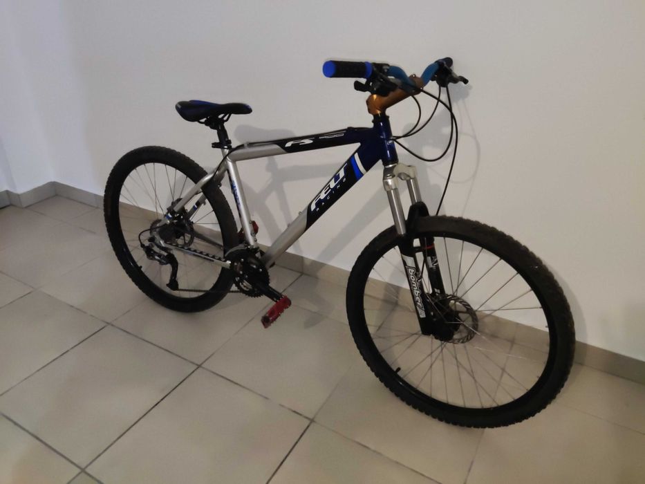 Bicicleta FELT FS 900