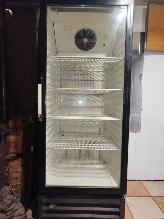Холодильник в хорошому стані