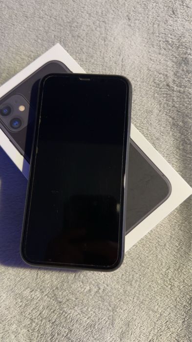 Sprzedam iPhone 11