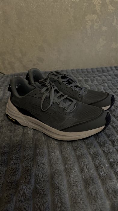 Skechers Global Jogger кросівки хакі 44 розмір б/у