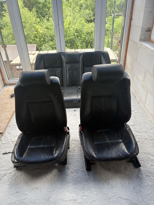 Komplet foteli skórzanych czarnych BMW E39 sedan