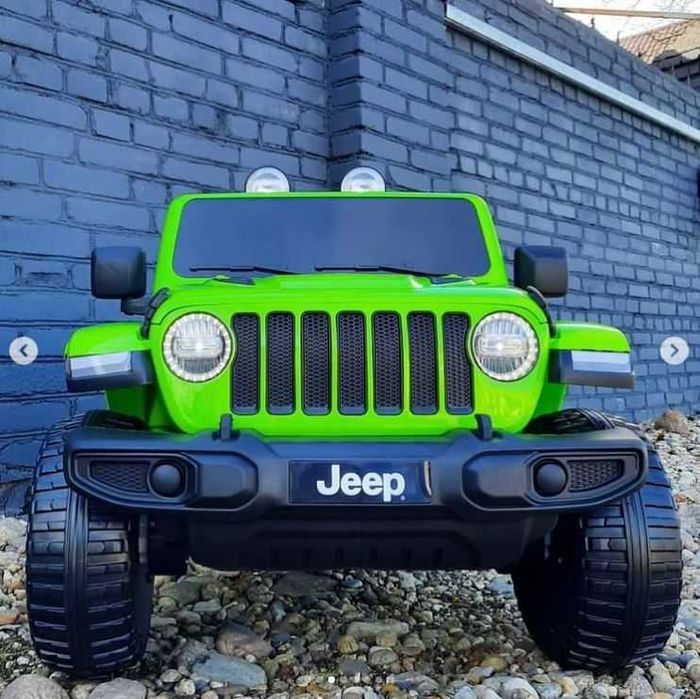 Jeep WRANGLER RUBICON 4x4 + klucz + pilot auto na akumulator